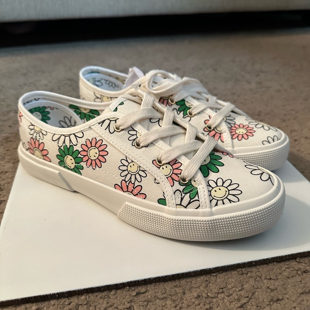 Aerie White Floral Sneakers - Picture 4 of 8